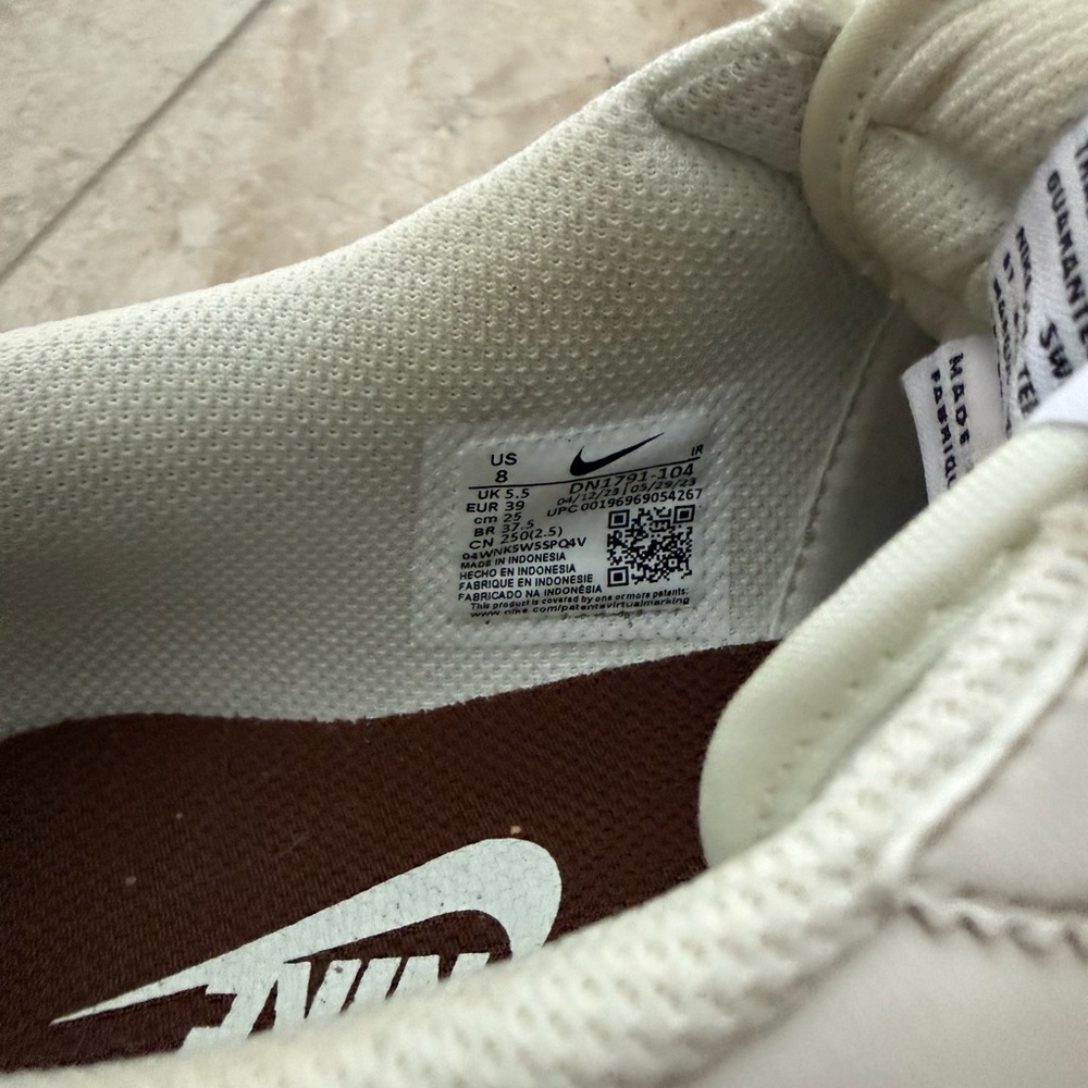 Nike Women's Cortez Leather - Picture 9 of 9